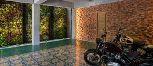 Ngôi nhà gạch xếp truyền thống mà phá cách ở Indonesia
