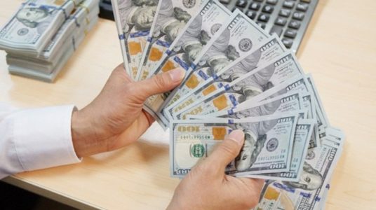 Giá USD hôm nay 03.10.2020: Biến động theo sức khỏe ông Trump