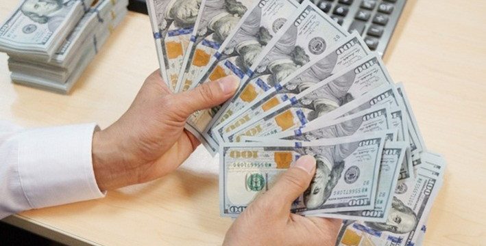 Giá USD hôm nay 03.10.2020: Biến động theo sức khỏe ông Trump