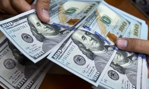 Giá USD hôm nay 4.10.2020: "Nhào lộn" sau khi Tổng thống Mỹ nhiễm Covid-19