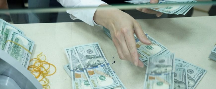 Giá USD hôm nay 24.10.2020: Sụt giảm mạnh