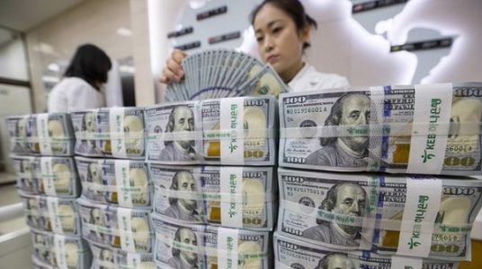 Giá USD hôm nay 03.11.2020: Giảm nhẹ khi cổ phiếu bốc đầu
