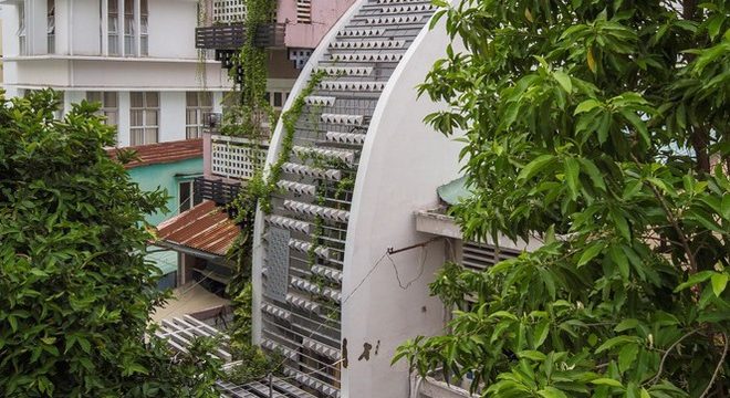 Vỏ bọc độc đáo của ngôi nhà được ví như "ốc đảo" xanh ở TPHCM