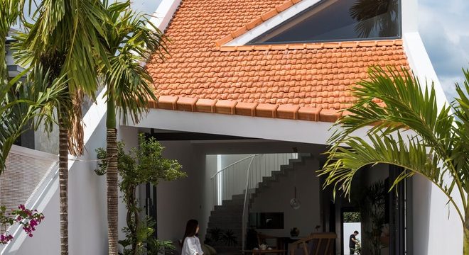 Ngôi nhà "gai góc" ở Nha Trang vừa "quê" vừa hiện đại