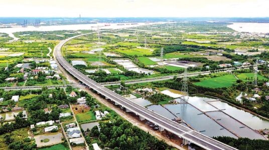 Huyện Long Thành (Đồng Nai) kiểm tra tình hình xây dựng trái phép