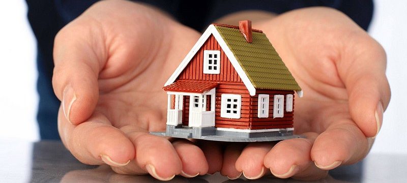 Vàng và bất động sản, đâu là khoản đầu tư dài hạn tốt hơn?