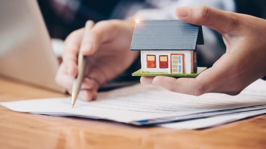 Thuế trước bạ khi mua bán đất \"hai giá\" tính như thế nào?