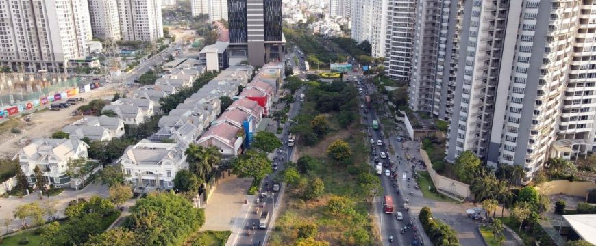 Cuộc chiến giá căn hộ tại Tp.HCM: Kẻ tám lạng, người nửa cân!