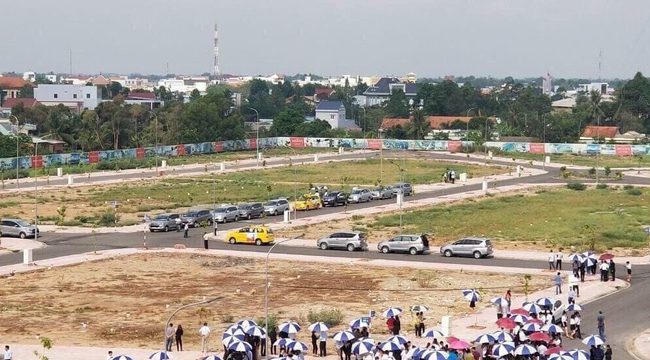 Diễn biến lạ của thị trường đất nền