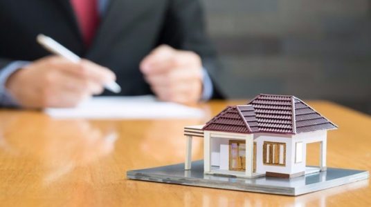 Đã đến lúc đánh thuế cao người có nhiều nhà, đất để \'hạ nhiệt\' giá thị trường?