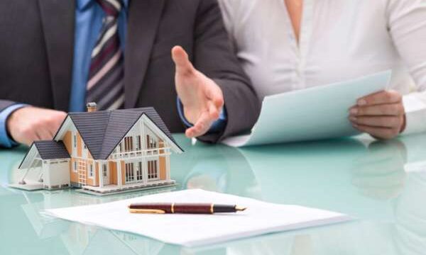 Ra ở riêng được chia đất, khi cha mẹ chết có còn được hưởng thừa kế?