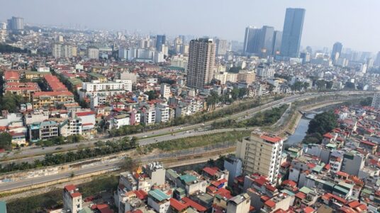 HoREA: Thị trường bất động sản đành \"xả hàng\", chấp nhận \"bán lỗ\" vào cuối năm?