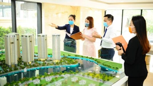 Thời thị trường “thanh lọc”, môi giới bất động sản “tạm nghỉ đông”