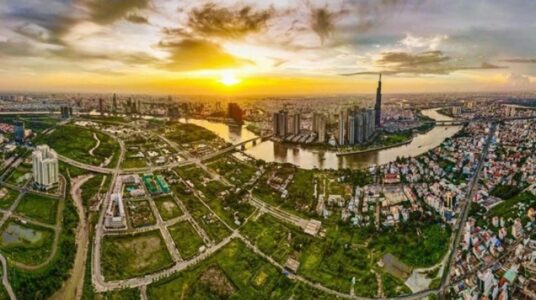 \"Thị trường BĐS Việt Nam năm 2022 phát triển bất thường và có sự khác biệt so với thế giới và khu vực\"