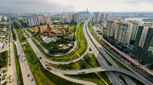 Chuyên gia: Giá chung cư tại TP.HCM “vọt” lên gấp hai lần so với Hà Nội