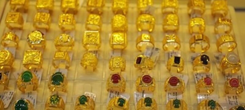 Giá vàng trong nước tăng nhỏ giọt khi giá thế giới giảm mạnh
