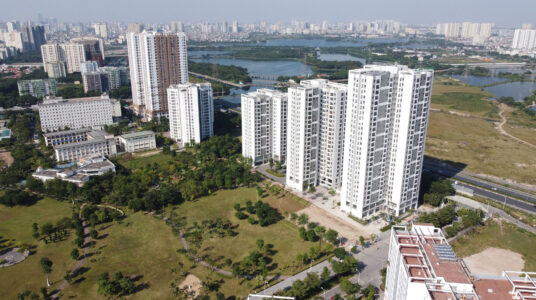 Dòng vốn khơi thông từ quý 3/2023, thị trường bất động sản sẽ \"ấm dần\"?